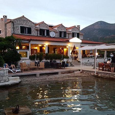 Sweet Village Hotel By The Sea Slano Exterior foto
